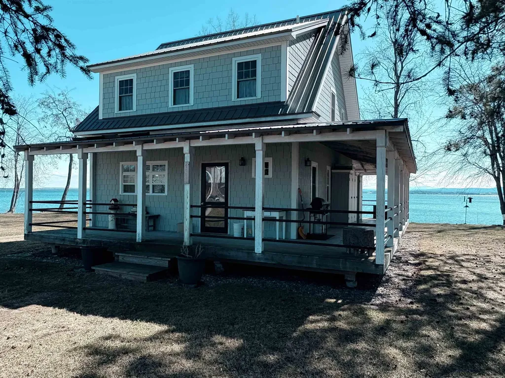 419 North End Road East North Hero VT 05474