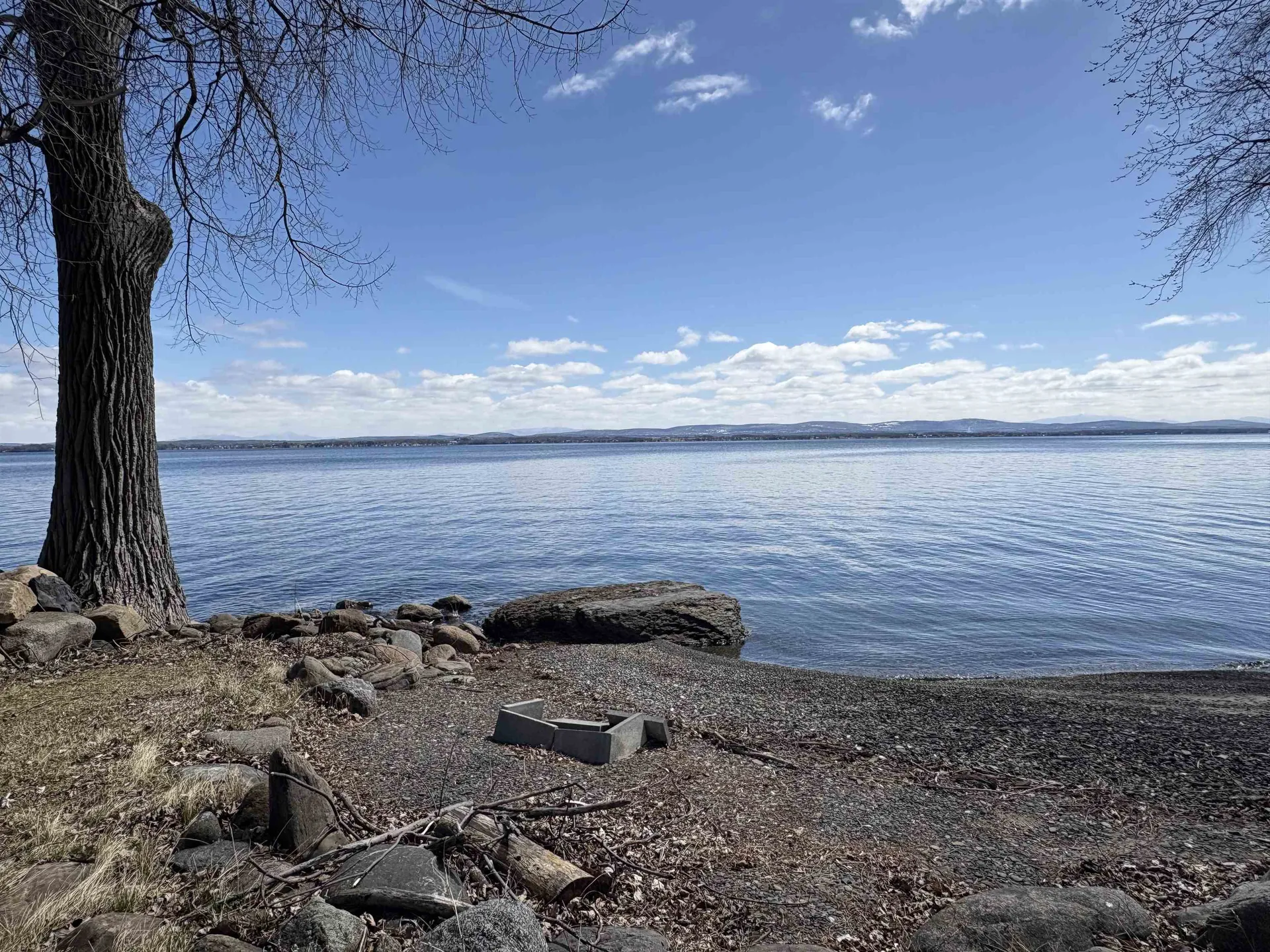 419 North End Road East North Hero VT 05474