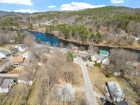 Cottage Place Ashland NH 03217