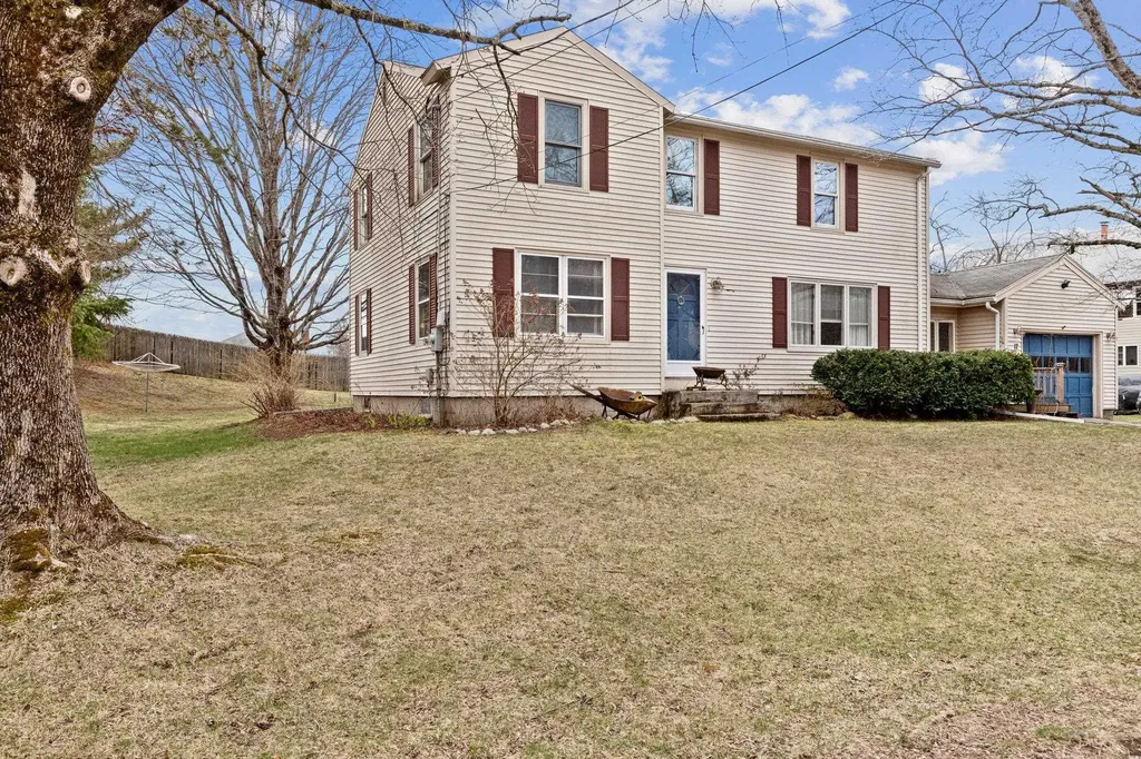 12 Sunset Drive Somersworth NH 03878