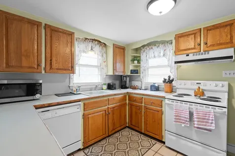 12 Sunset Drive Somersworth NH 03878