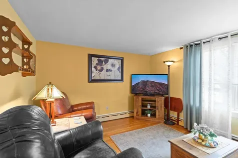 12 Sunset Drive Somersworth NH 03878