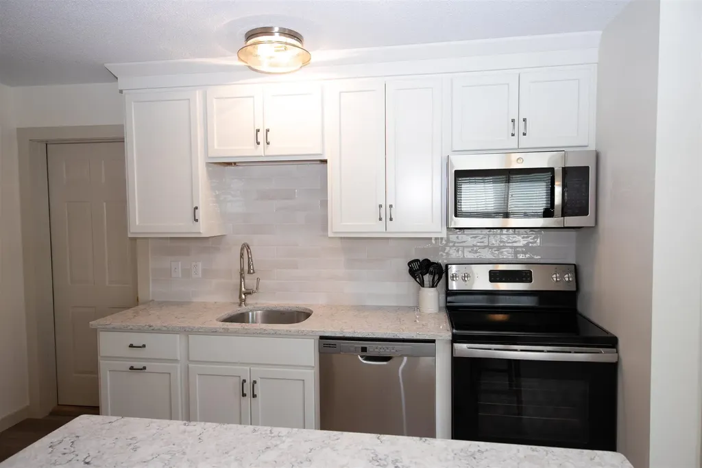 30 Pond Street Ludlow VT 05149