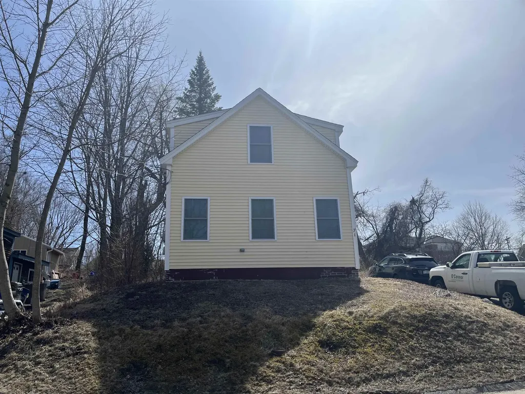 71 Lehner Street Wolfeboro NH 03894