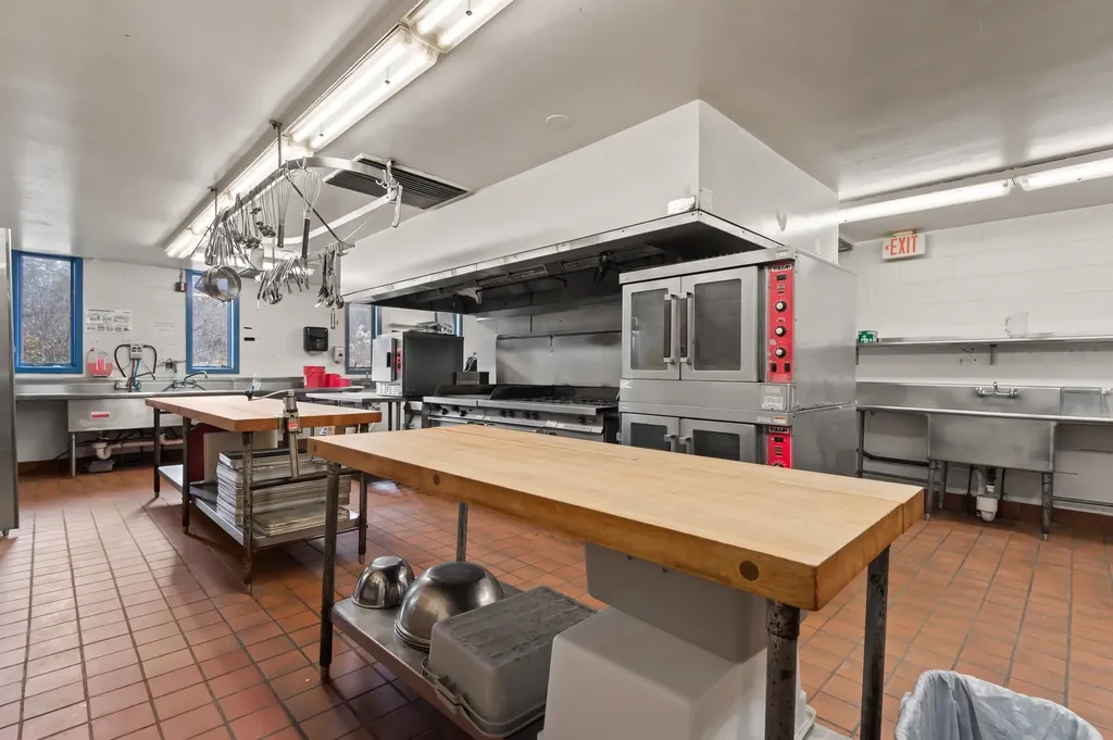 371 West Farm Road Bethlehem NH 03574