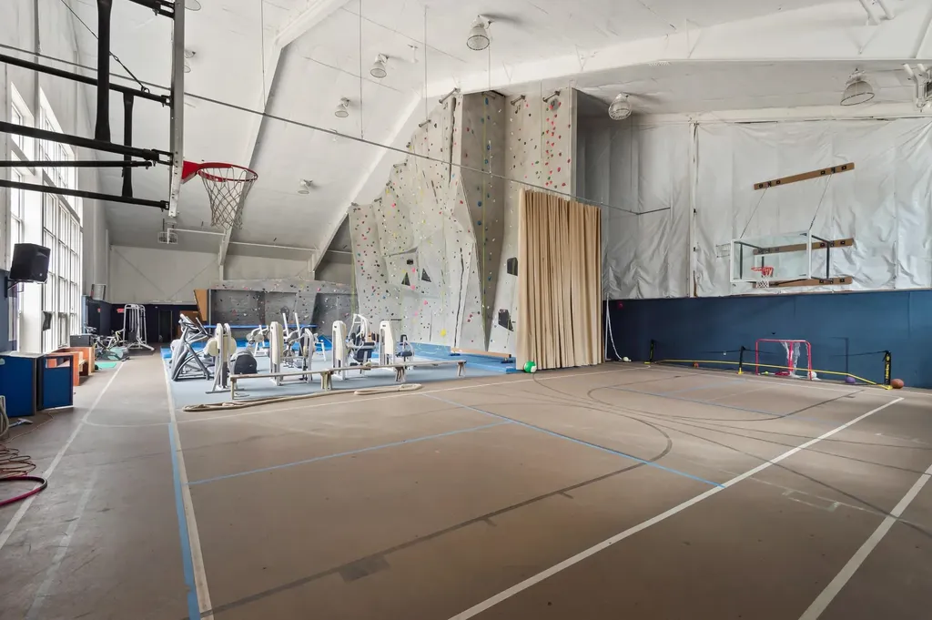 371 West Farm Road Bethlehem NH 03574