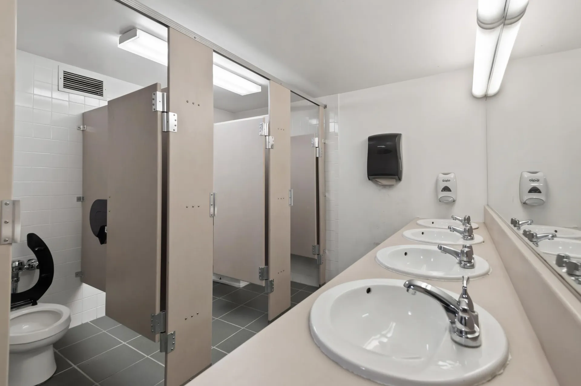 371 West Farm Road Bethlehem NH 03574