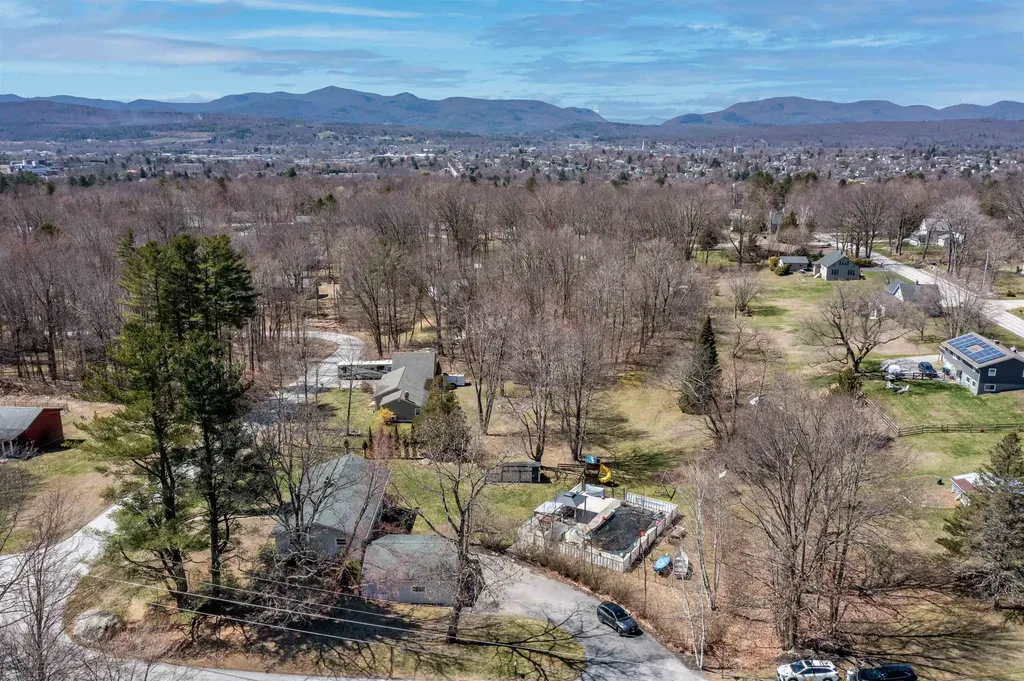 52 Victoria Drive Rutland Town VT 05701