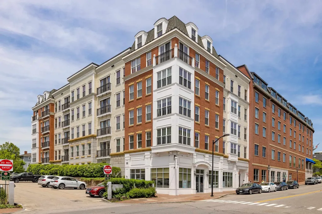 77 Hanover Street Portsmouth NH 03801