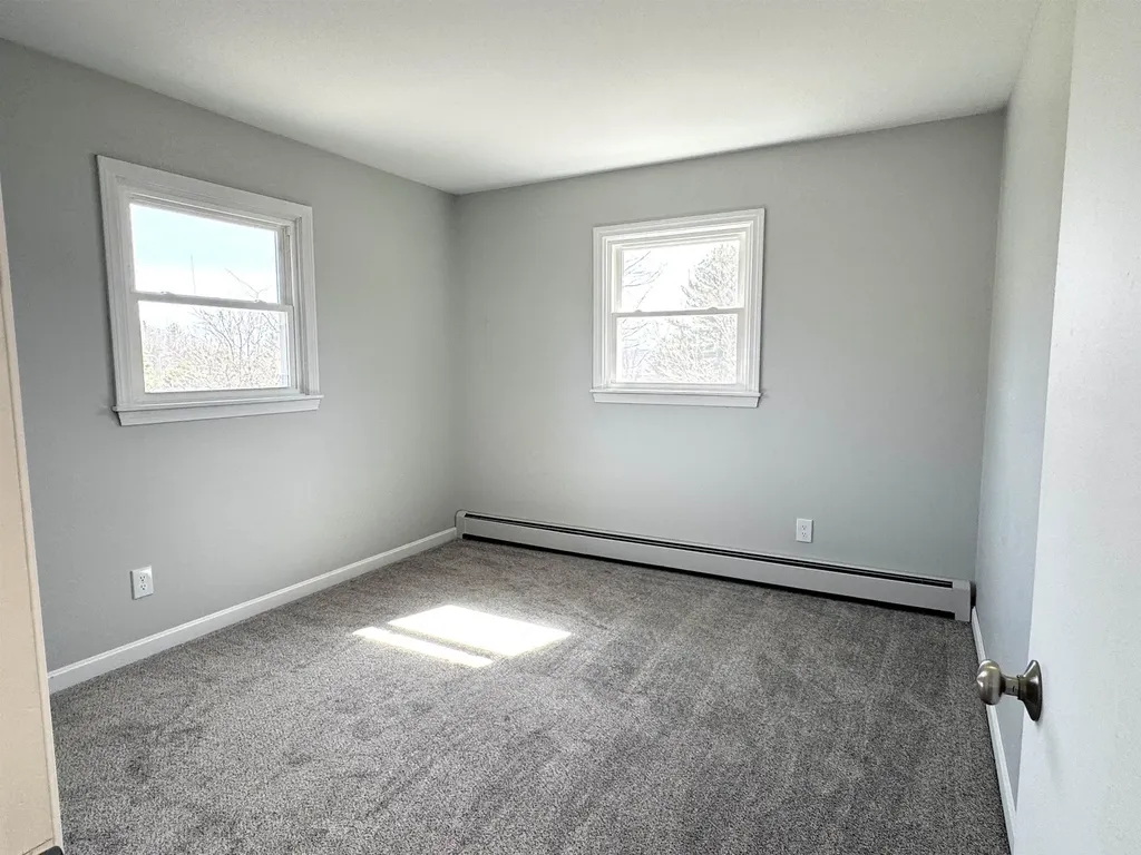 213 Scottsdale Road Newport City VT 05855