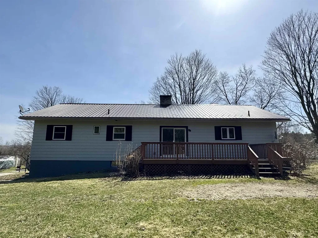 213 Scottsdale Road Newport City VT 05855