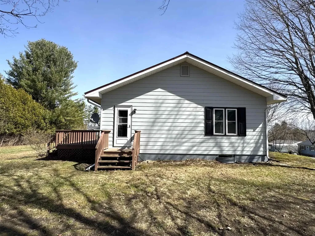 213 Scottsdale Road Newport City VT 05855