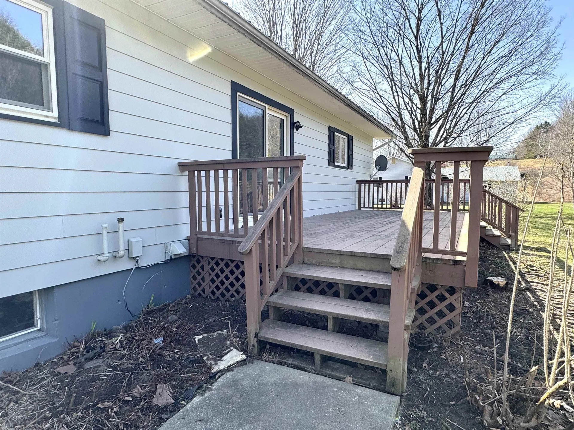 213 Scottsdale Road Newport City VT 05855