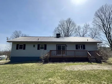 213 Scottsdale Road Newport City VT 05855