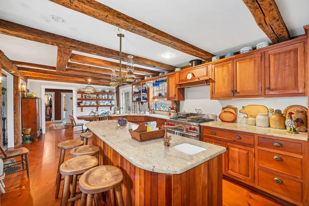 107 Governor Wentworth Highway Moultonborough NH 03254