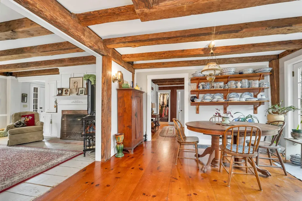 107 Governor Wentworth Highway Moultonborough NH 03254