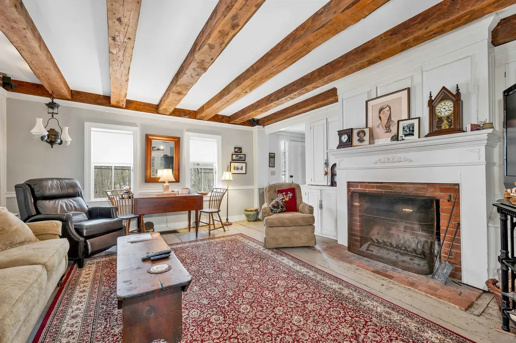 107 Governor Wentworth Highway Moultonborough NH 03254