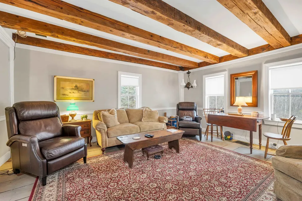 107 Governor Wentworth Highway Moultonborough NH 03254