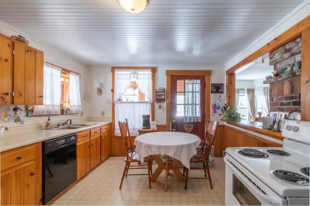 77 Maple Street Brighton VT 05846