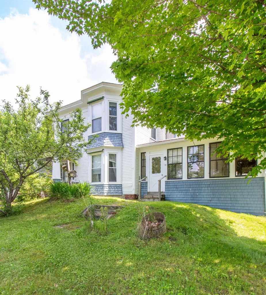 77 Maple Street Brighton VT 05846