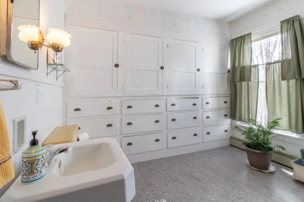 77 Maple Street Brighton VT 05846