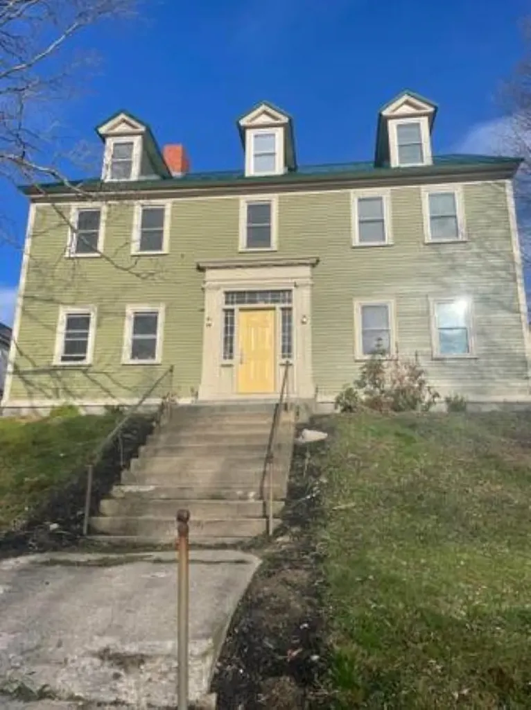 14 Exeter Road Newmarket NH 03857