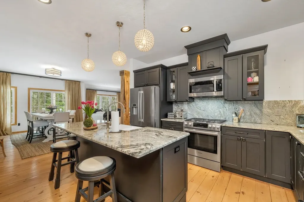 42 Farm Road Moultonborough NH 03254