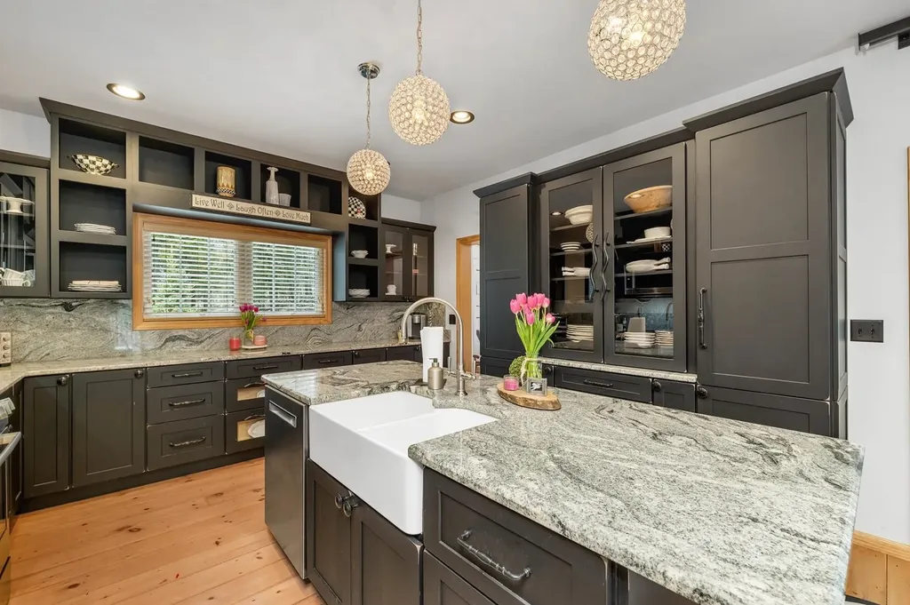 42 Farm Road Moultonborough NH 03254