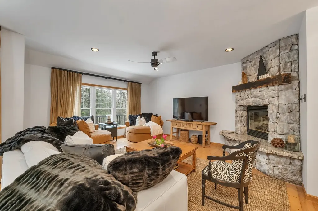 42 Farm Road Moultonborough NH 03254