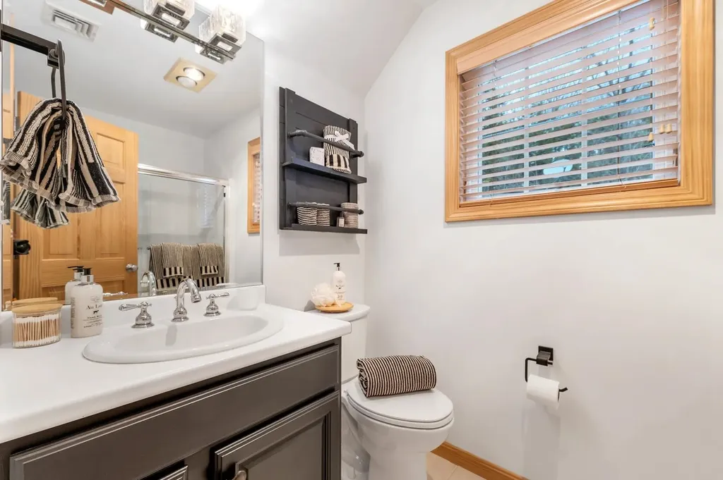 42 Farm Road Moultonborough NH 03254