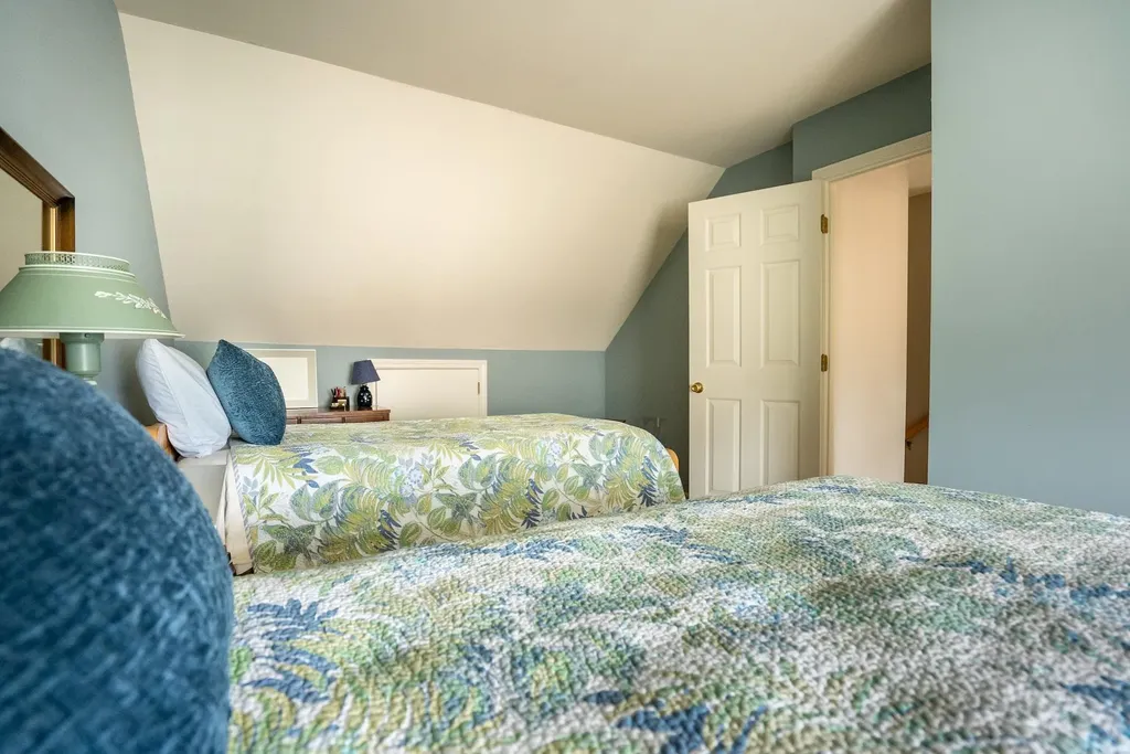 9 Dover Street South Burlington VT 05403