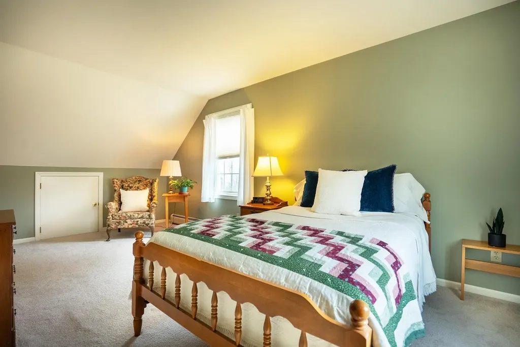 9 Dover Street South Burlington VT 05403