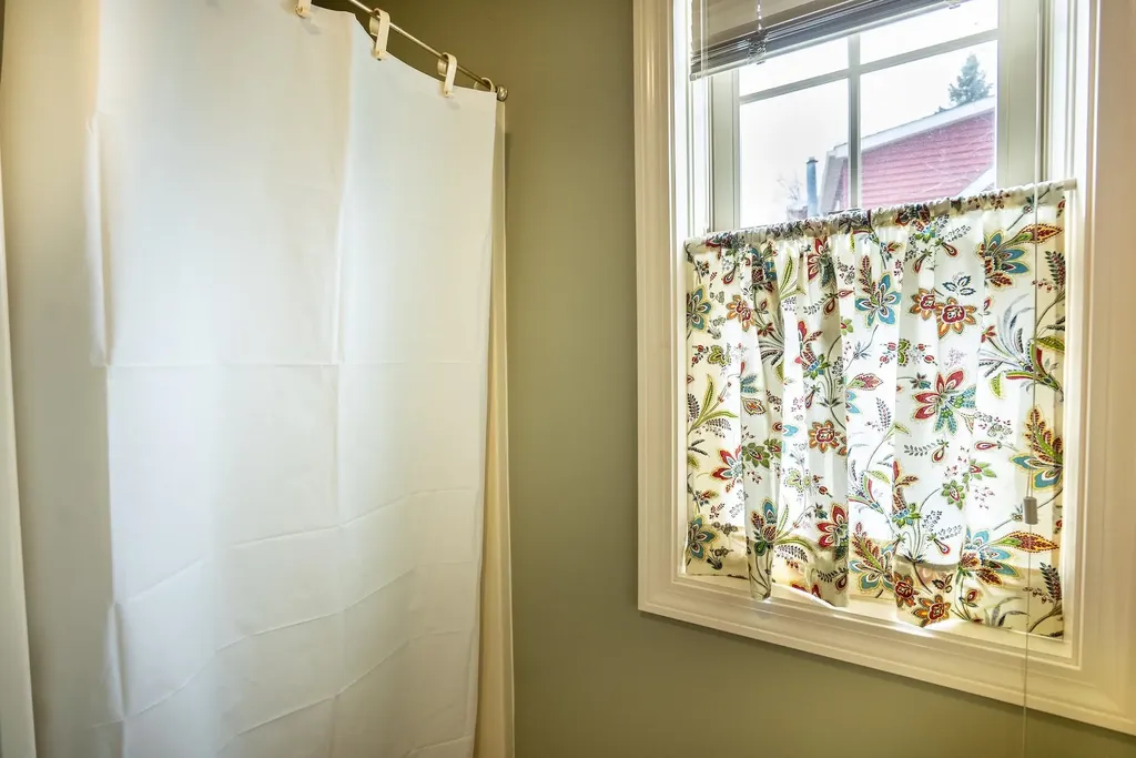 9 Dover Street South Burlington VT 05403