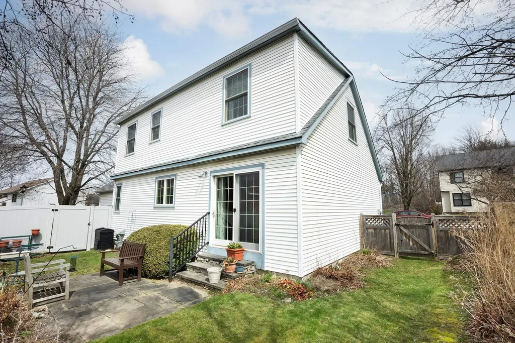 9 Dover Street South Burlington VT 05403