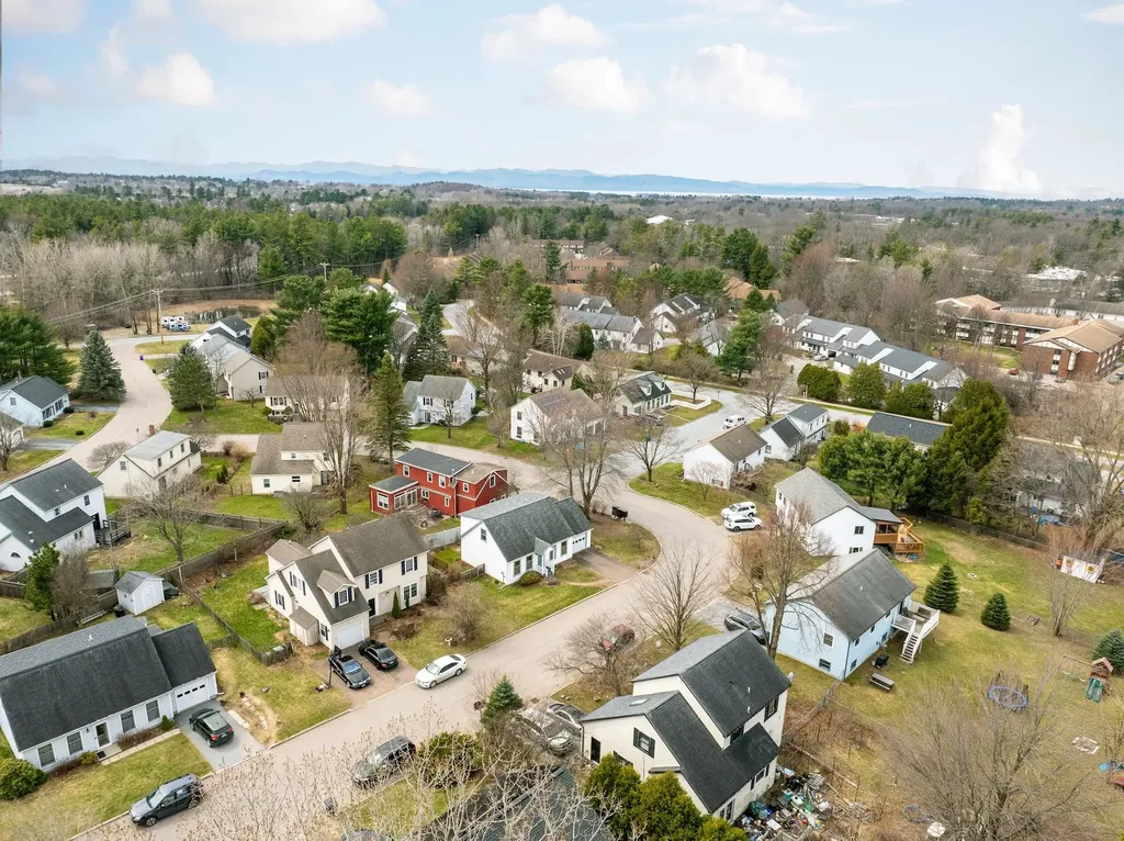 9 Dover Street South Burlington VT 05403