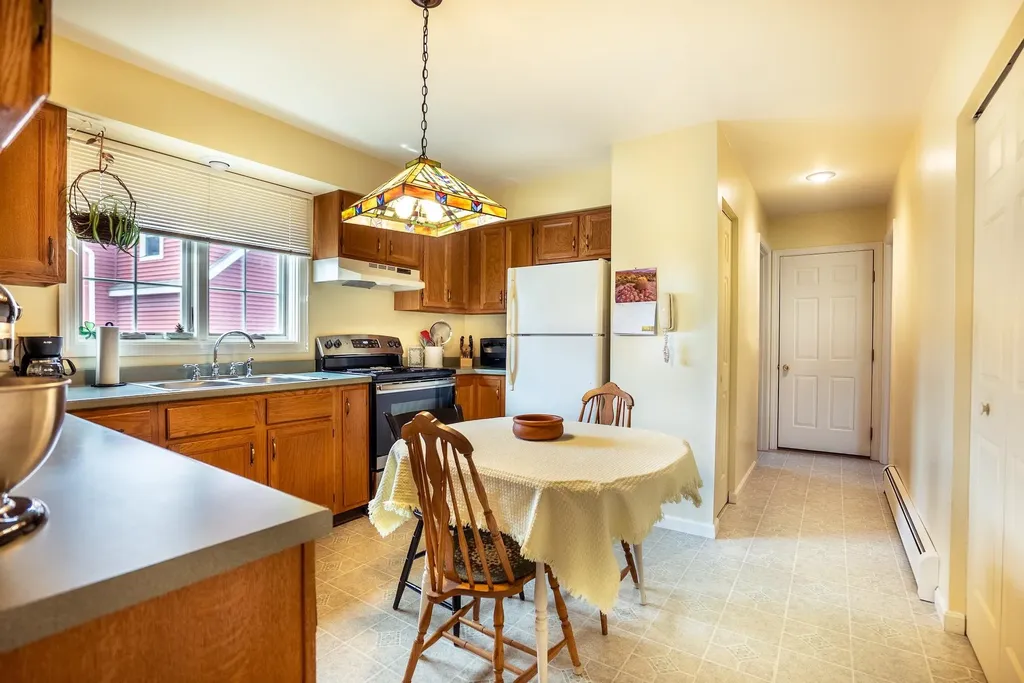 9 Dover Street South Burlington VT 05403