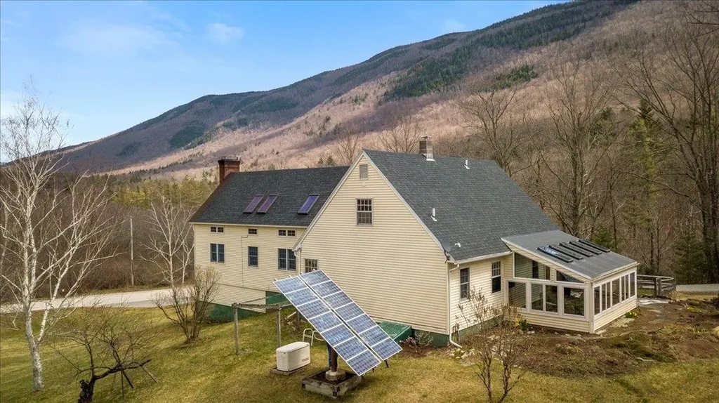 214 South End Road Mount Tabor VT 05253