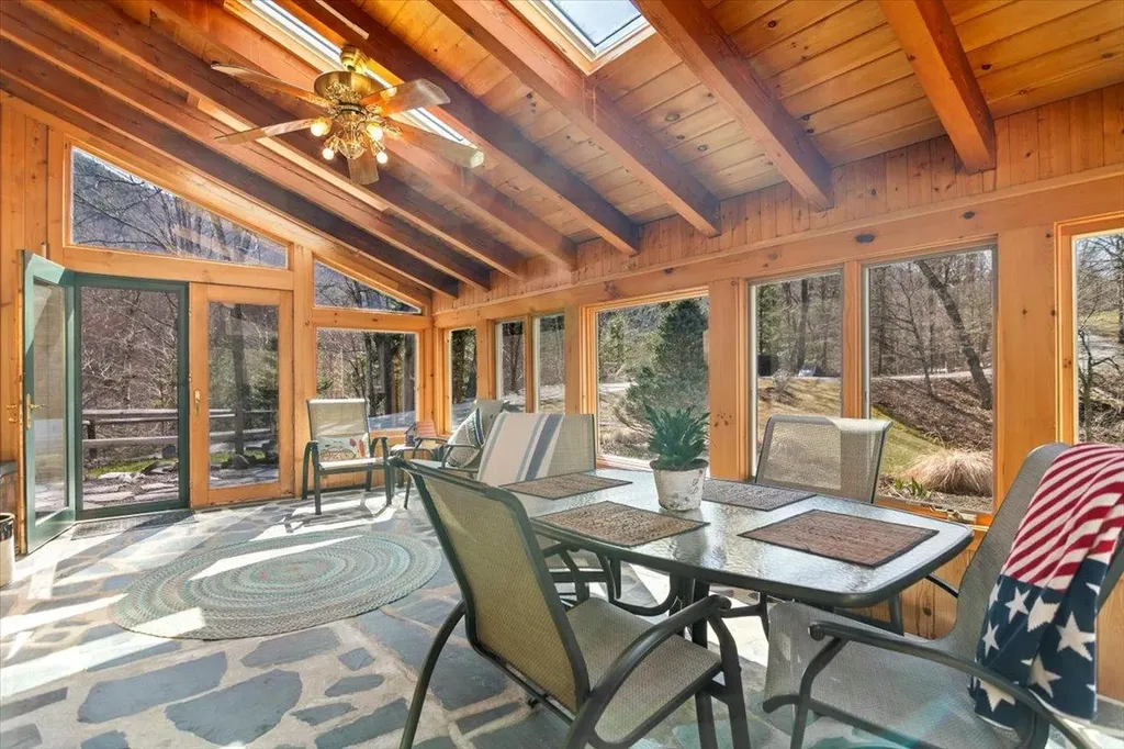 214 South End Road Mount Tabor VT 05253