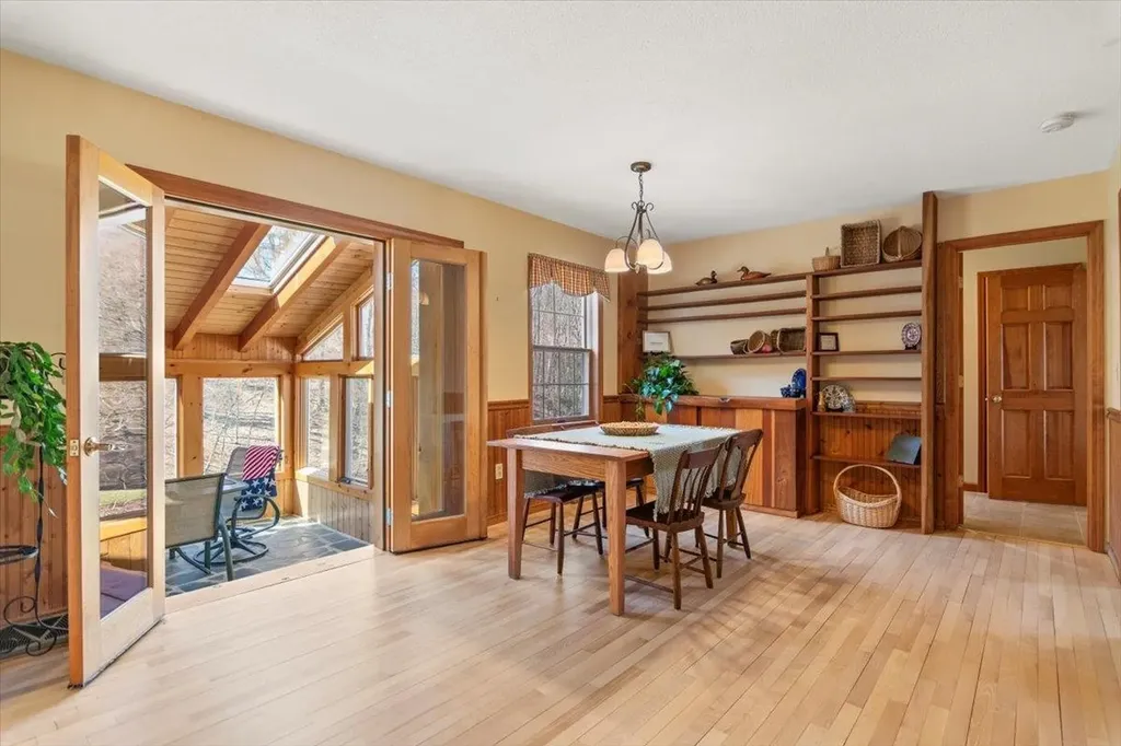 214 South End Road Mount Tabor VT 05253