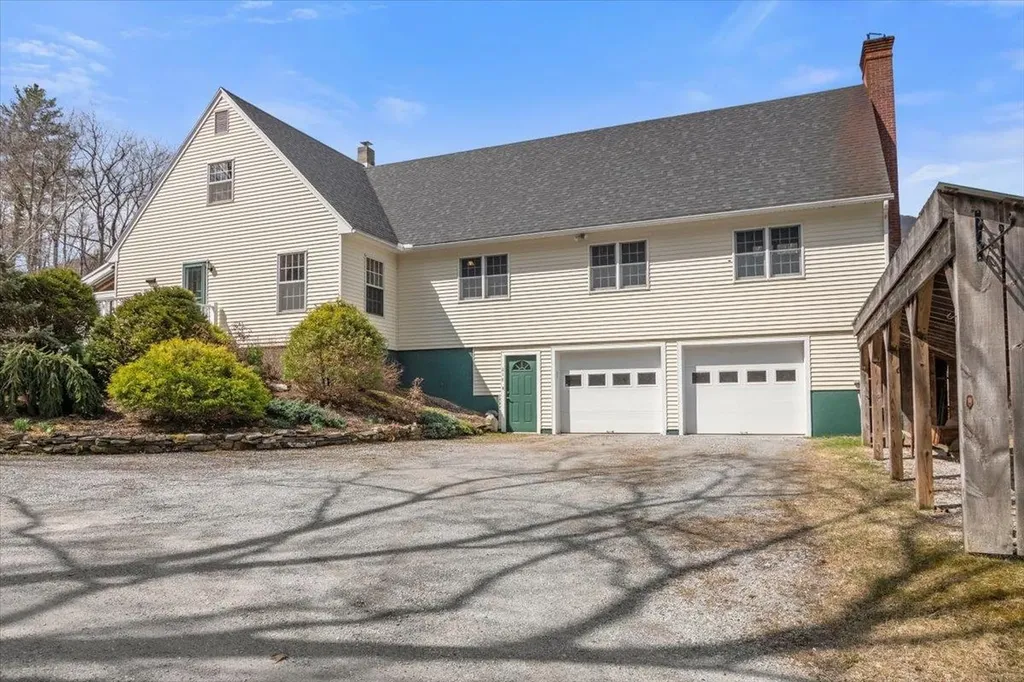 214 South End Road Mount Tabor VT 05253