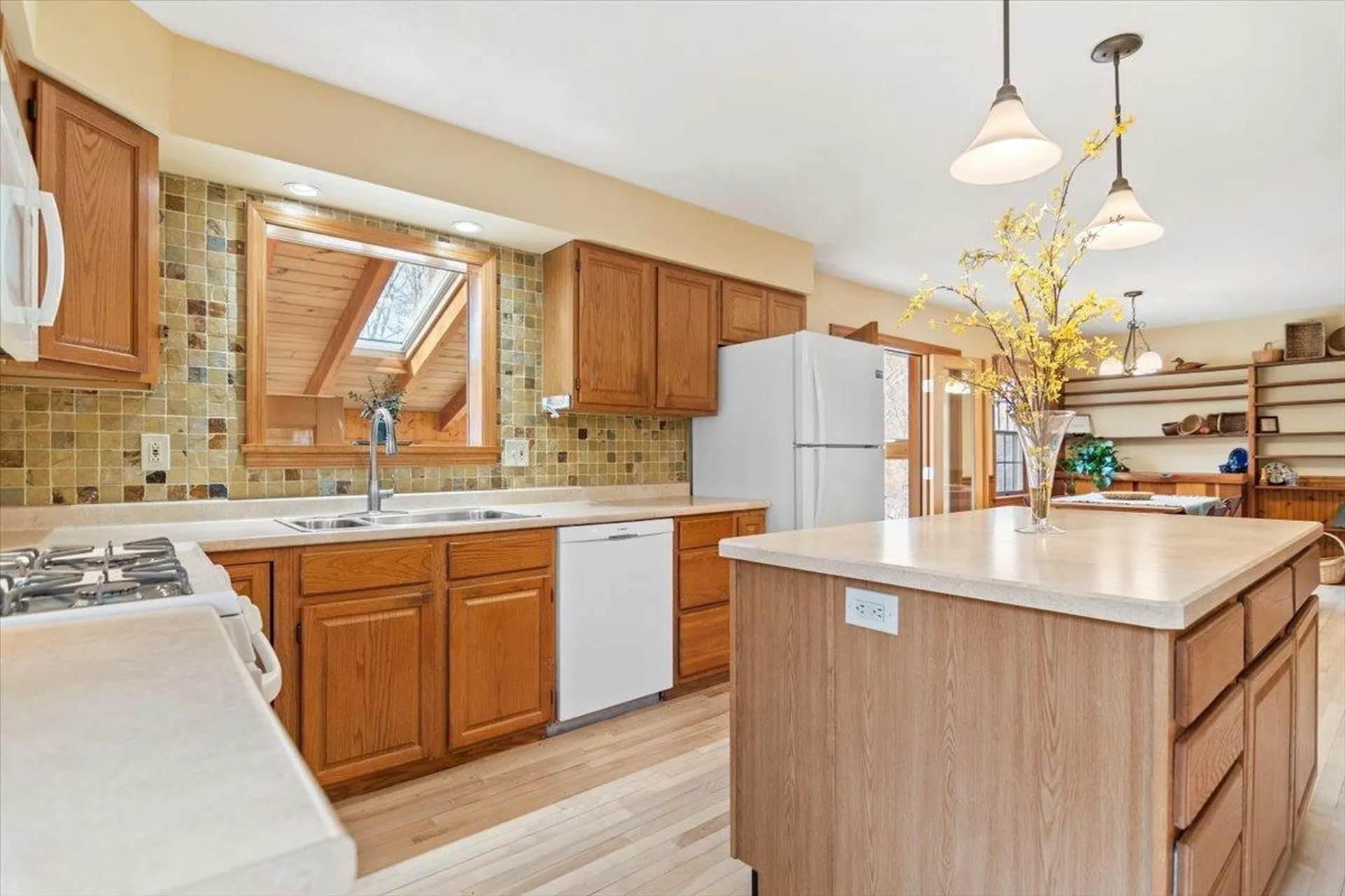 214 South End Road Mount Tabor VT 05253