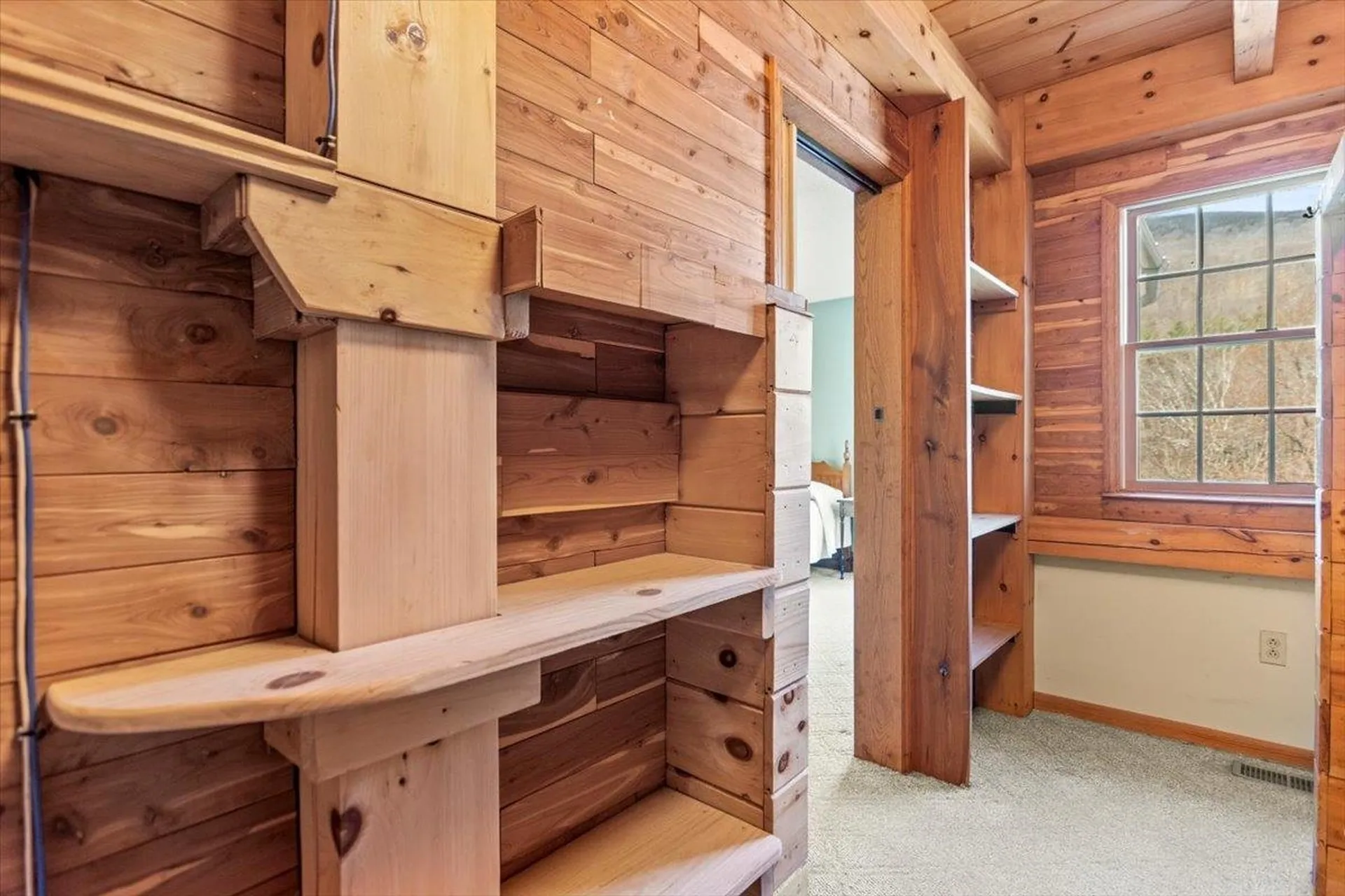 214 South End Road Mount Tabor VT 05253