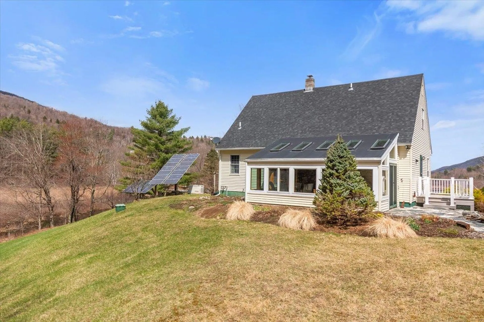 214 South End Road Mount Tabor VT 05253