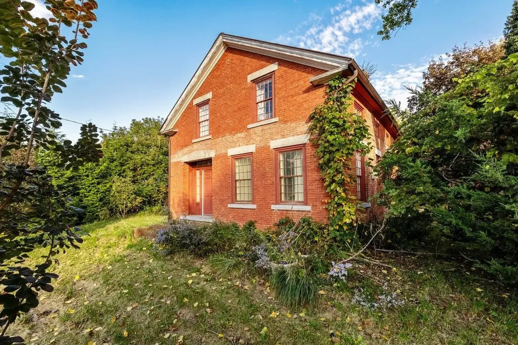 2107 Main Street Isle La Motte VT 05463