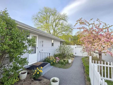 304 Pembroke Street Pembroke NH 03275