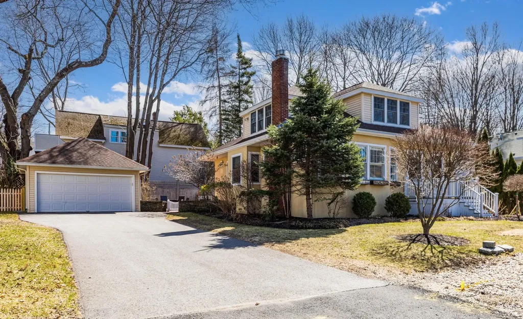 238 Willard Avenue Portsmouth NH 03801