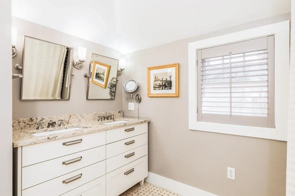 238 Willard Avenue Portsmouth NH 03801