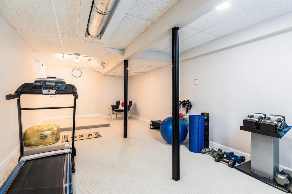 238 Willard Avenue Portsmouth NH 03801