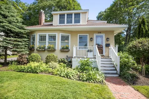 238 Willard Avenue Portsmouth NH 03801