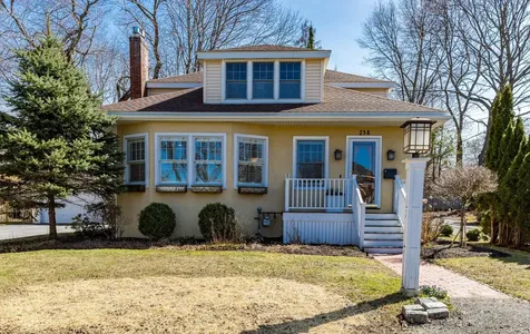 238 Willard Avenue Portsmouth NH 03801